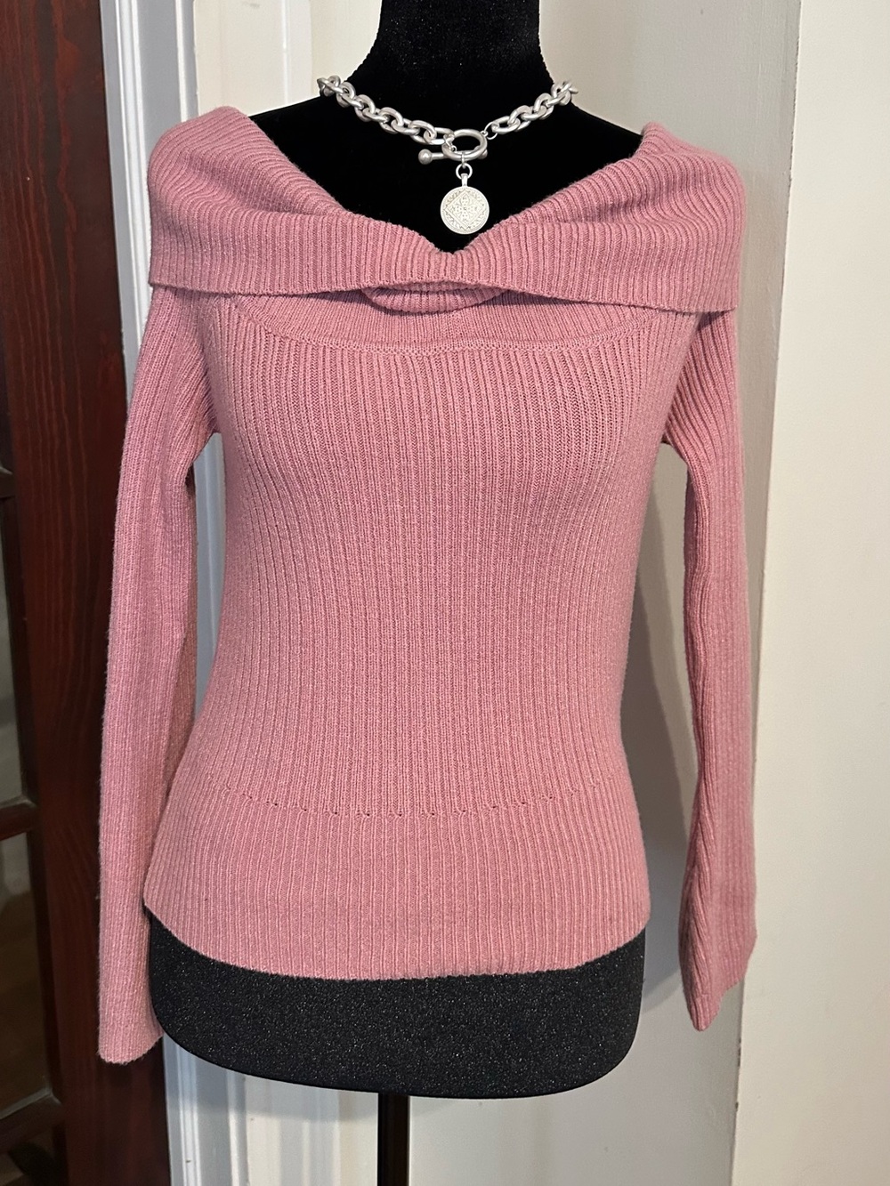 NEW Hooked ๐ค Up~Dusty Rose~Off The Shoulder Ribbed Sweater (M) - Picture 2 of 6